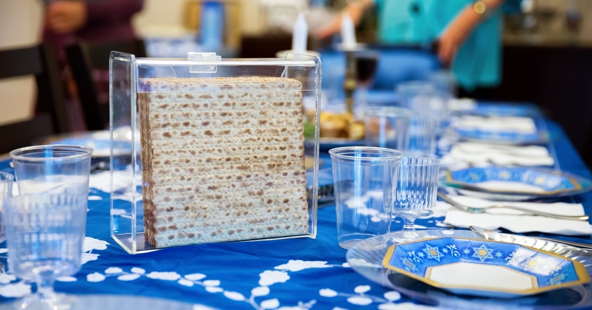 שולחן הסדר עיצוב אביבי