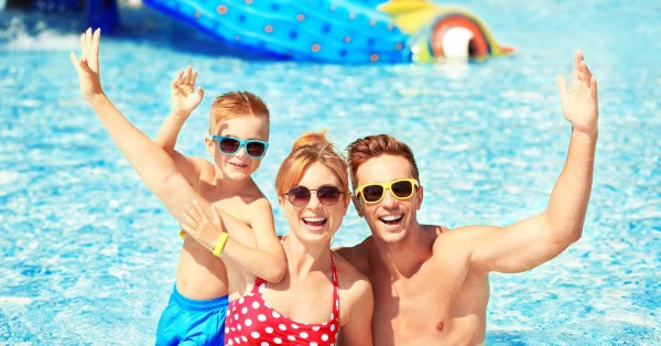 ים ובריכה כמוקדי משיכה לחופשה משפחתית